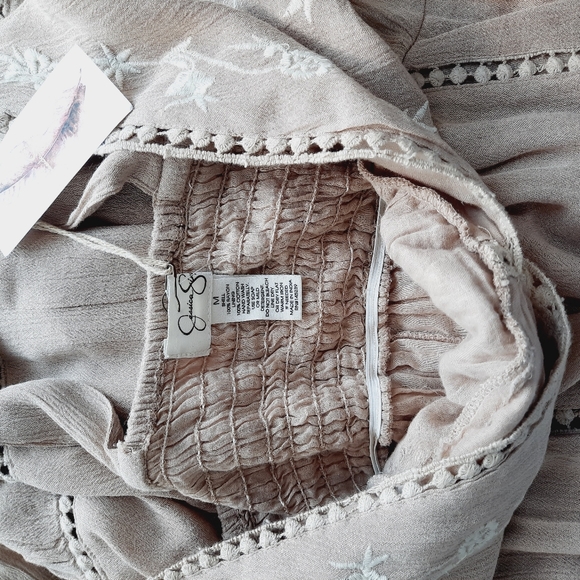 Jessica Simpson Flowy Embroidered Beige Medium Summer Dress NEW - Picture 5 of 14